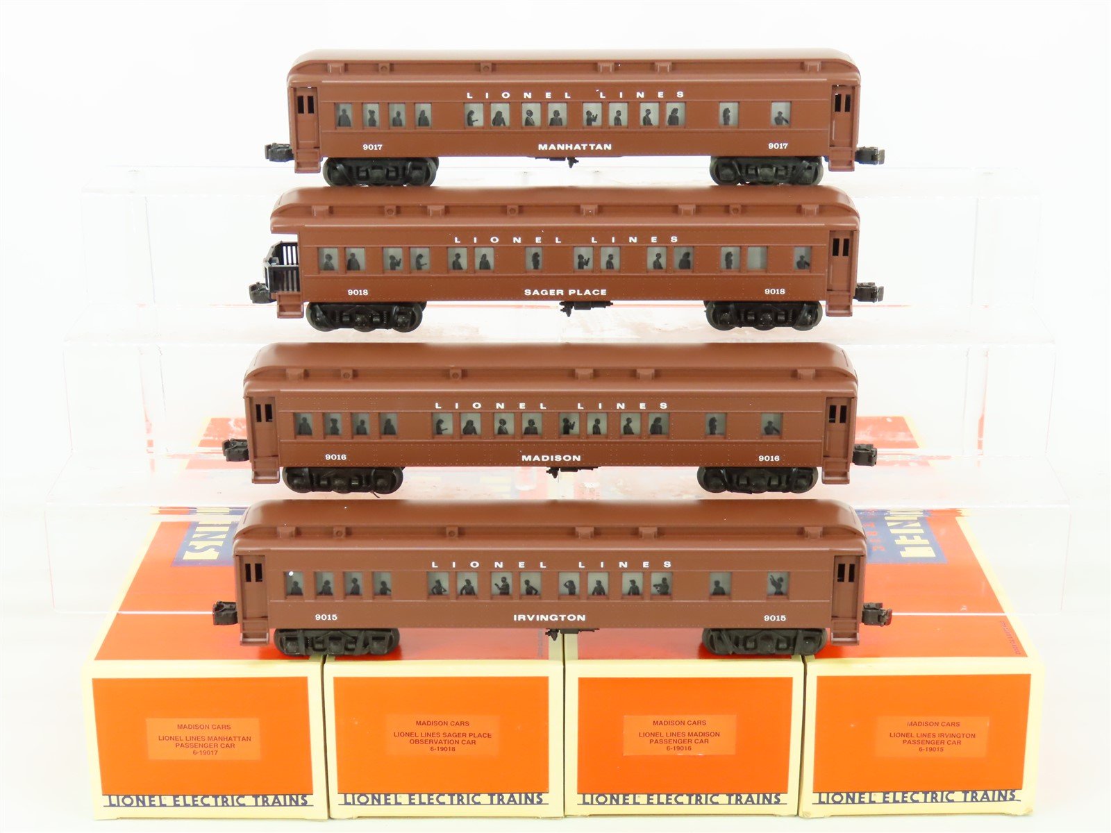 O Gauge 3-Rail Lionel 6-19074 Lionel Lines Madison Passenger 4-Car Set