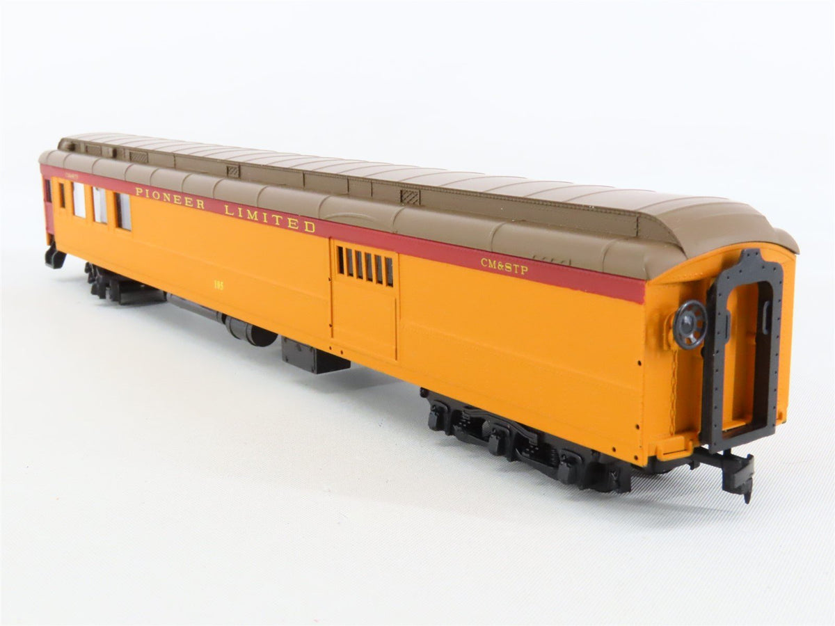 HO Scale IHC Premier Series #49192 CM&amp;StP Pioneer Limited Combine Passenger #105