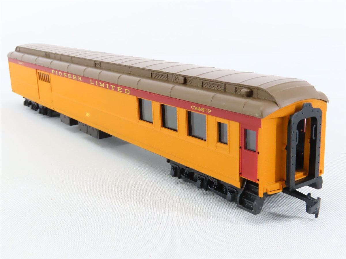 HO Scale IHC Premier Series #49192 CM&amp;StP Pioneer Limited Combine Passenger #105