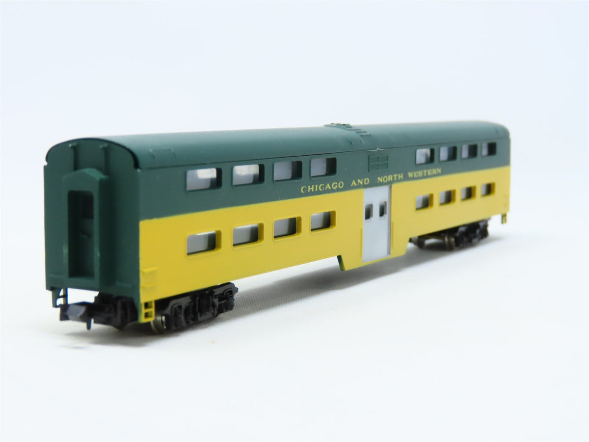 N Con-Cor 0001-4401 CNW Chicago North Western Bi-Level Commuter Coach Passenger