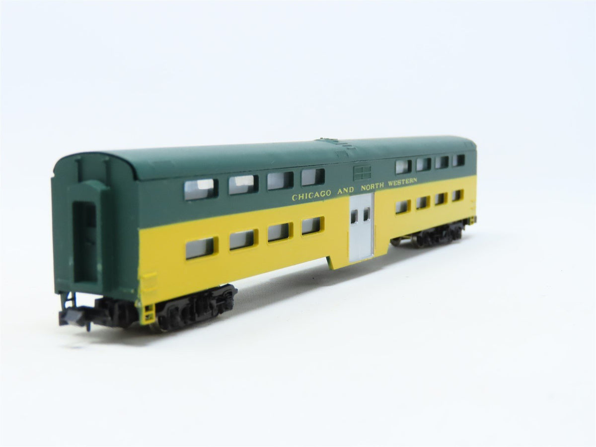 N Con-Cor 0001-4401 CNW Chicago North Western Bi-Level Commuter Coach Passenger