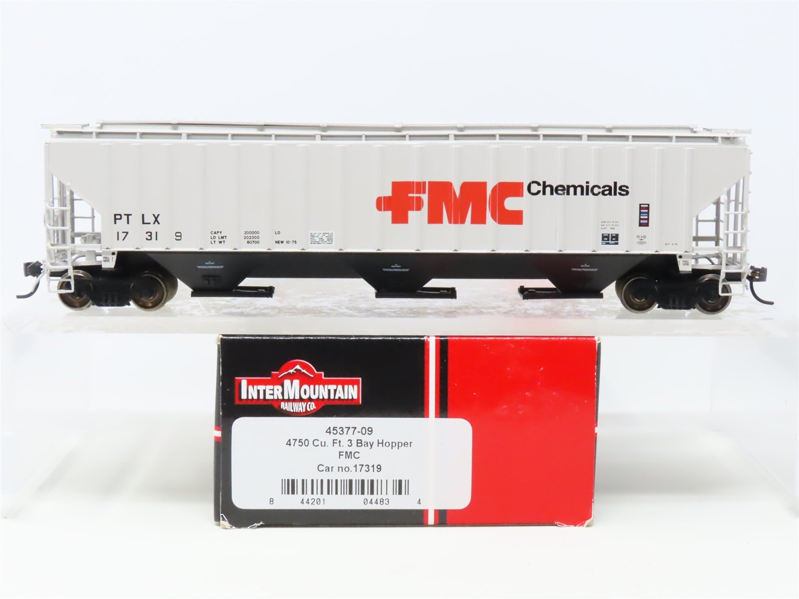 HO Scale InterMountain #45377-09 PTLX FMC Chemicals 3-Bay Covered Hopper #17319