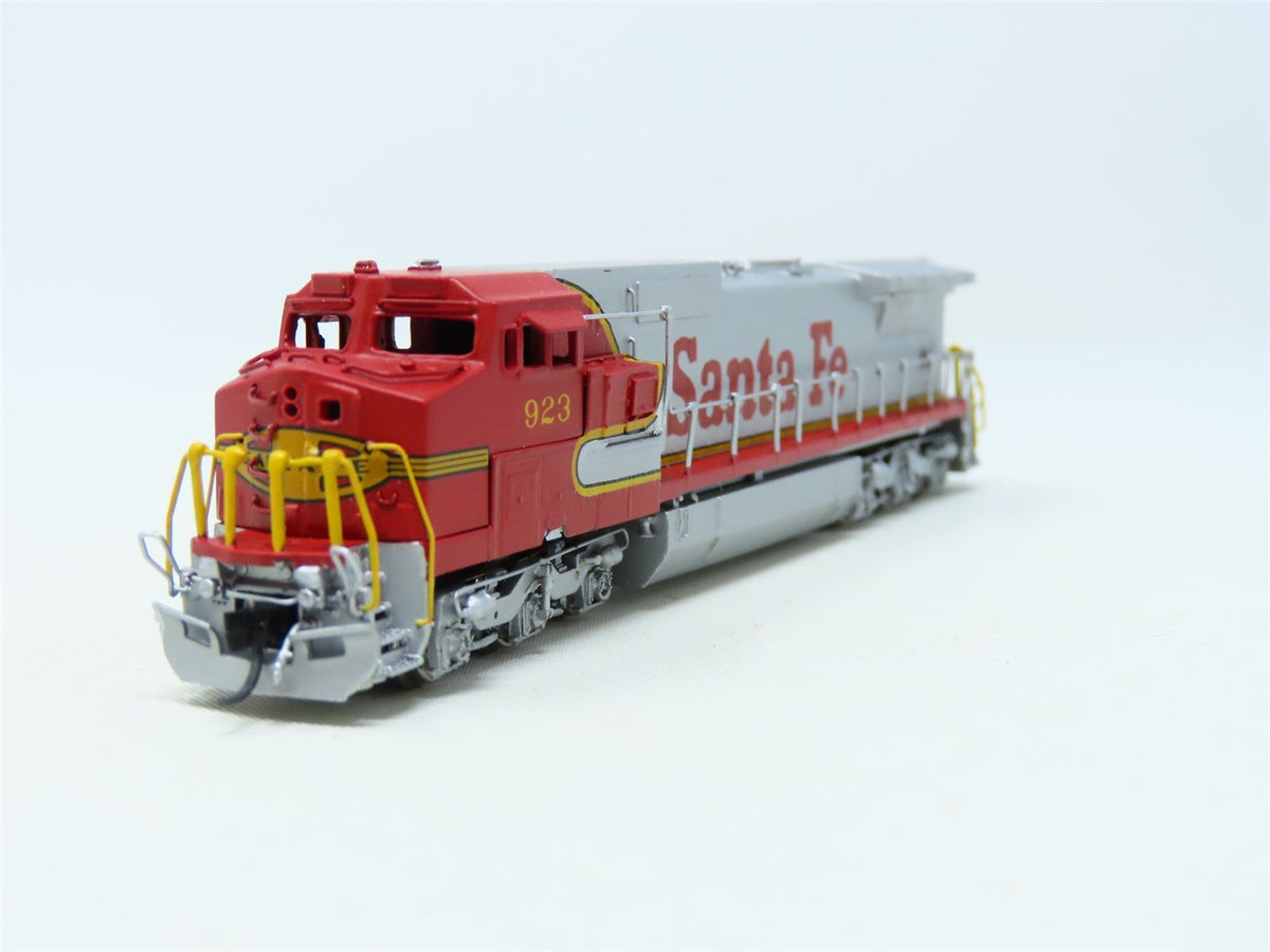 N Hallmark/Samhongsa BRASS ATSF Santa Fe &quot;Warbonnet&quot; GE Dash 8-40CW Diesel #923