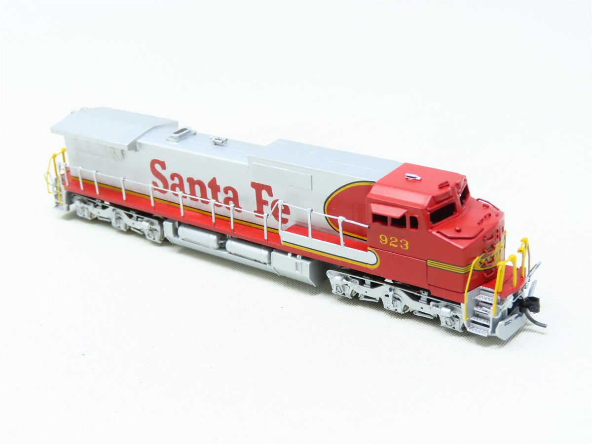 N Hallmark/Samhongsa BRASS ATSF Santa Fe &quot;Warbonnet&quot; GE Dash 8-40CW Diesel #923