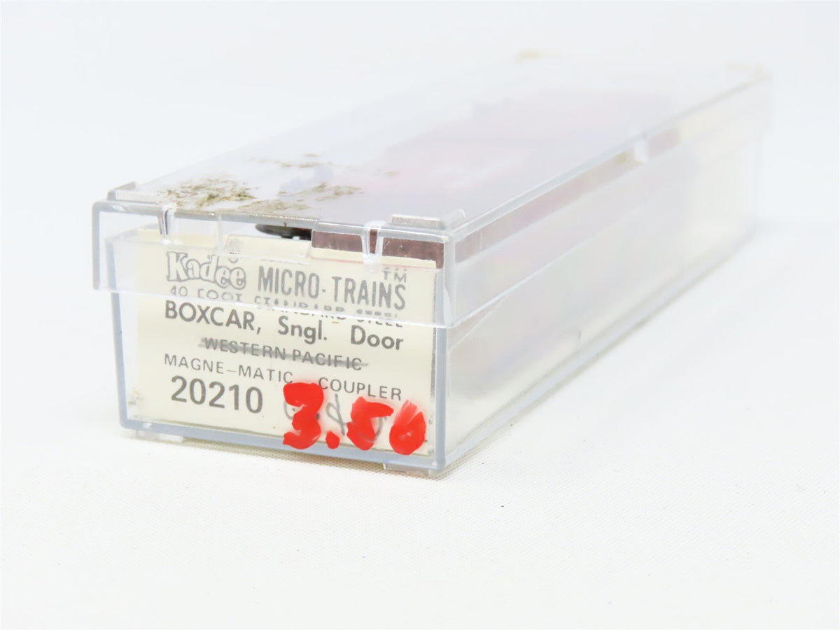 N Scale Kadee Micro-Trains MTL 20210 C&amp;O Chesapeake &amp; Ohio 40&#39; Box Car #84721