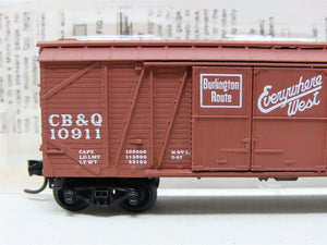 N Scale Micro-Trains MTL 29060 CB&Q Burlington 40' Outside Braced Box Car #10911