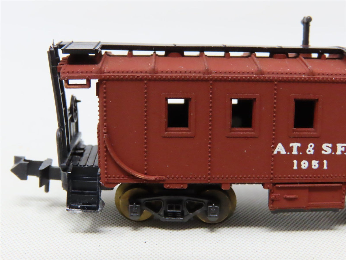 N Scale Atlas 2271 ATSF Atchison Topeka Santa Fe Cupola Caboose #1951