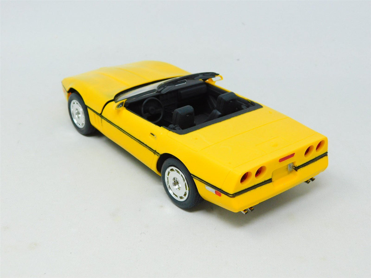 1:24 Scale Monogram Plastic Model Car Kit #2742 &#39;87 Corvette Roadster