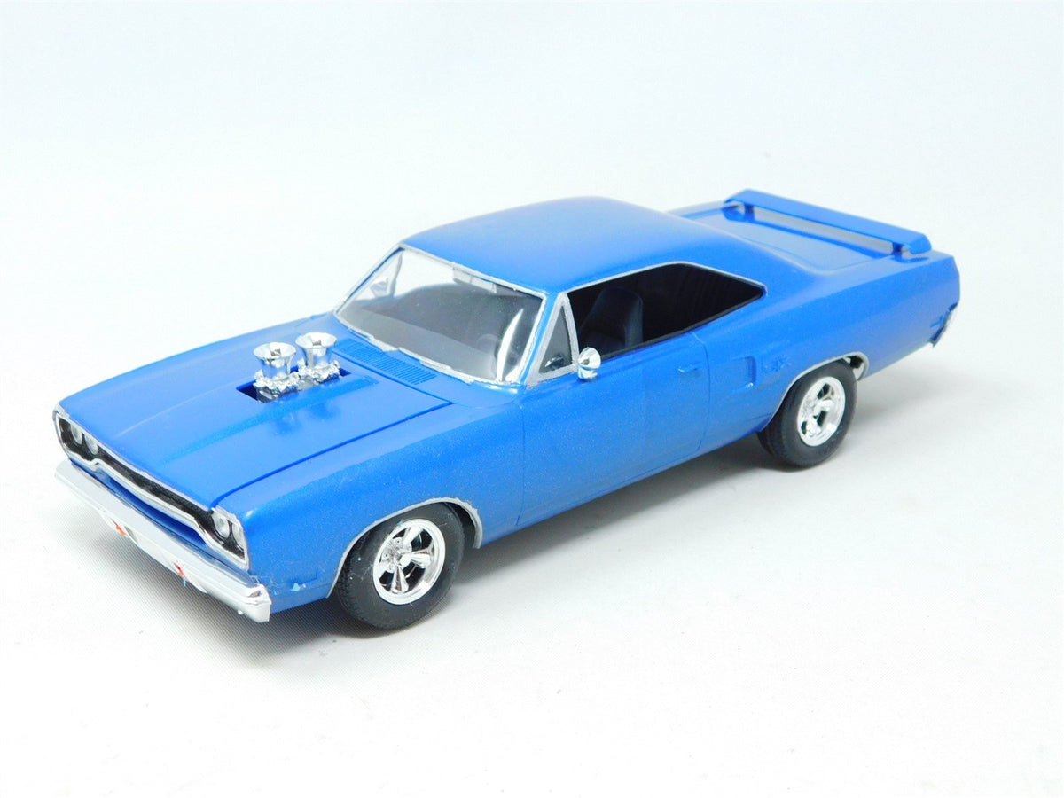 1:24 Scale Monogram Plastic Model Car Kit #2730 Plymouth GTX Street Machine