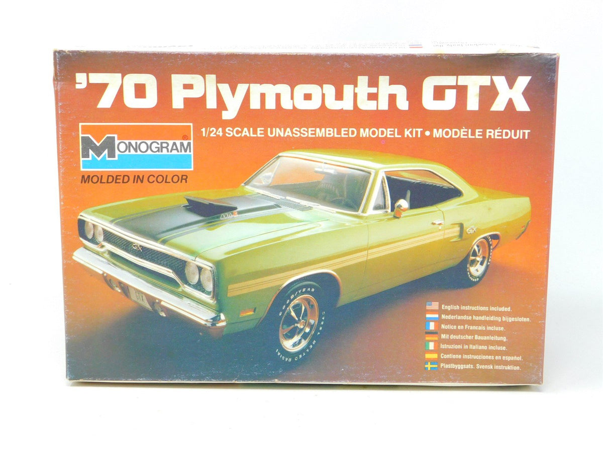 1:24 Scale Monogram Plastic Model Car Kit #2293 &#39;70 Plymouth GTX