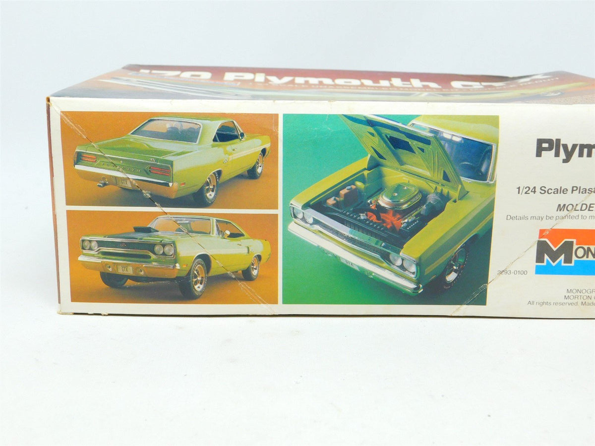 1:24 Scale Monogram Plastic Model Car Kit #2293 &#39;70 Plymouth GTX