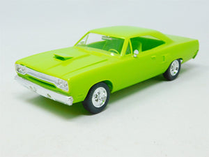 1:24 Scale Monogram Plastic Model Car Kit #2293 '70 Plymouth GTX