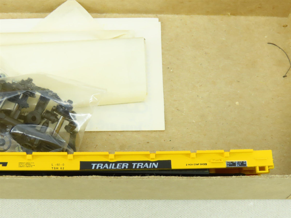 HO Scale Roundhouse 1281 MTTX Trailer Train 60&#39; Flat Car #98105 Kit