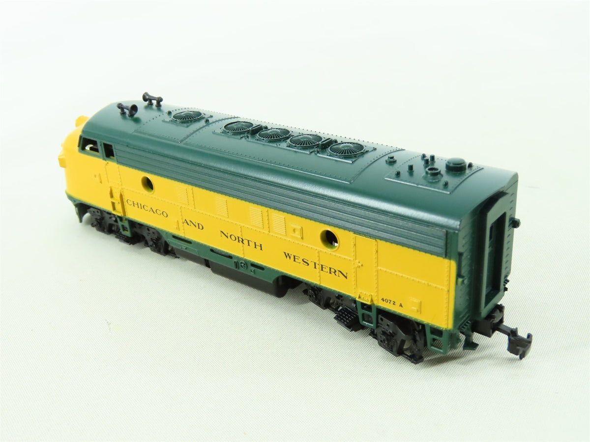 HO Scale Athearn 3131 CNW Chicago &amp; North Western EMD F7A Diesel #4072-A