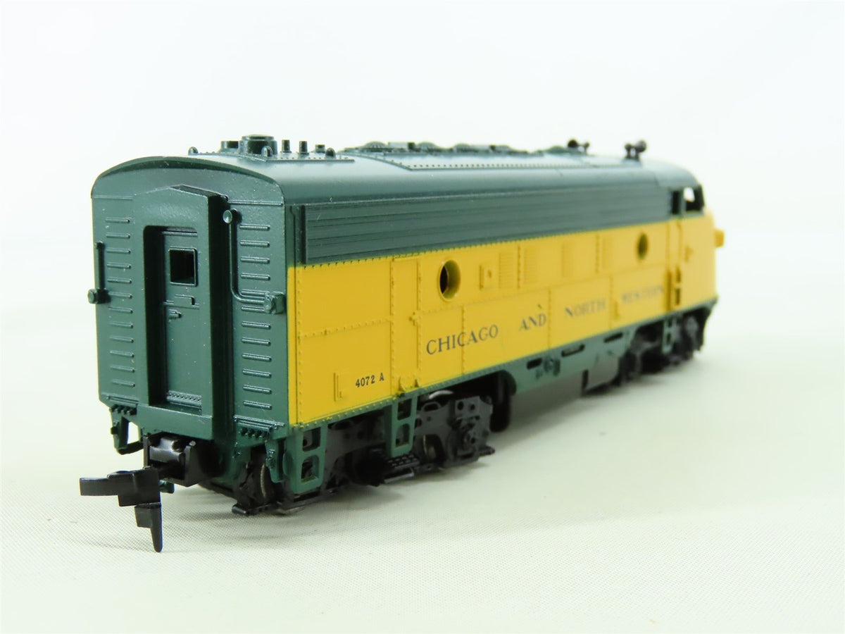 HO Scale Athearn 3131 CNW Chicago &amp; North Western EMD F7A Diesel #4072-A