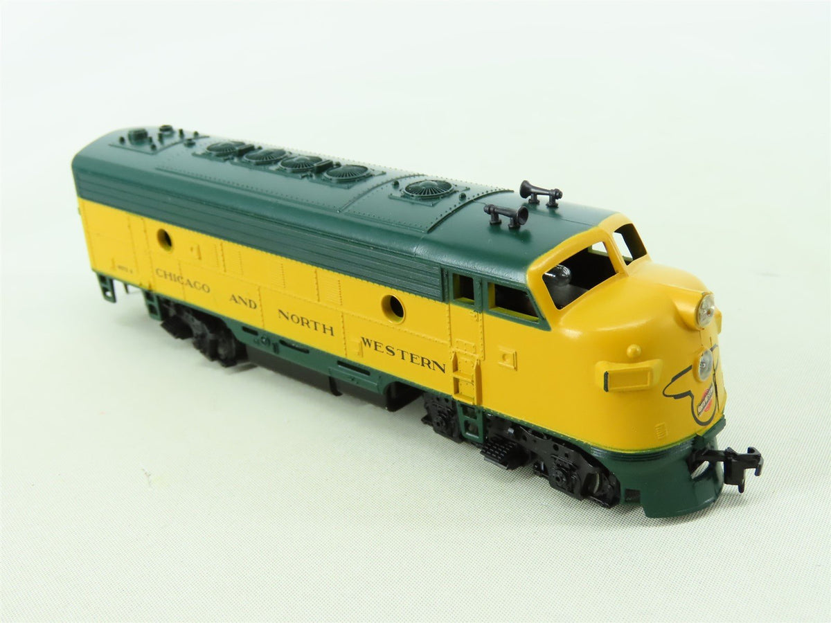 HO Scale Athearn 3131 CNW Chicago &amp; North Western EMD F7A Diesel #4072-A