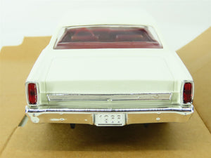 1:25 Scale AMT Ertl Plastic Model Car #6253 1966 Ford Fairlane GT/A