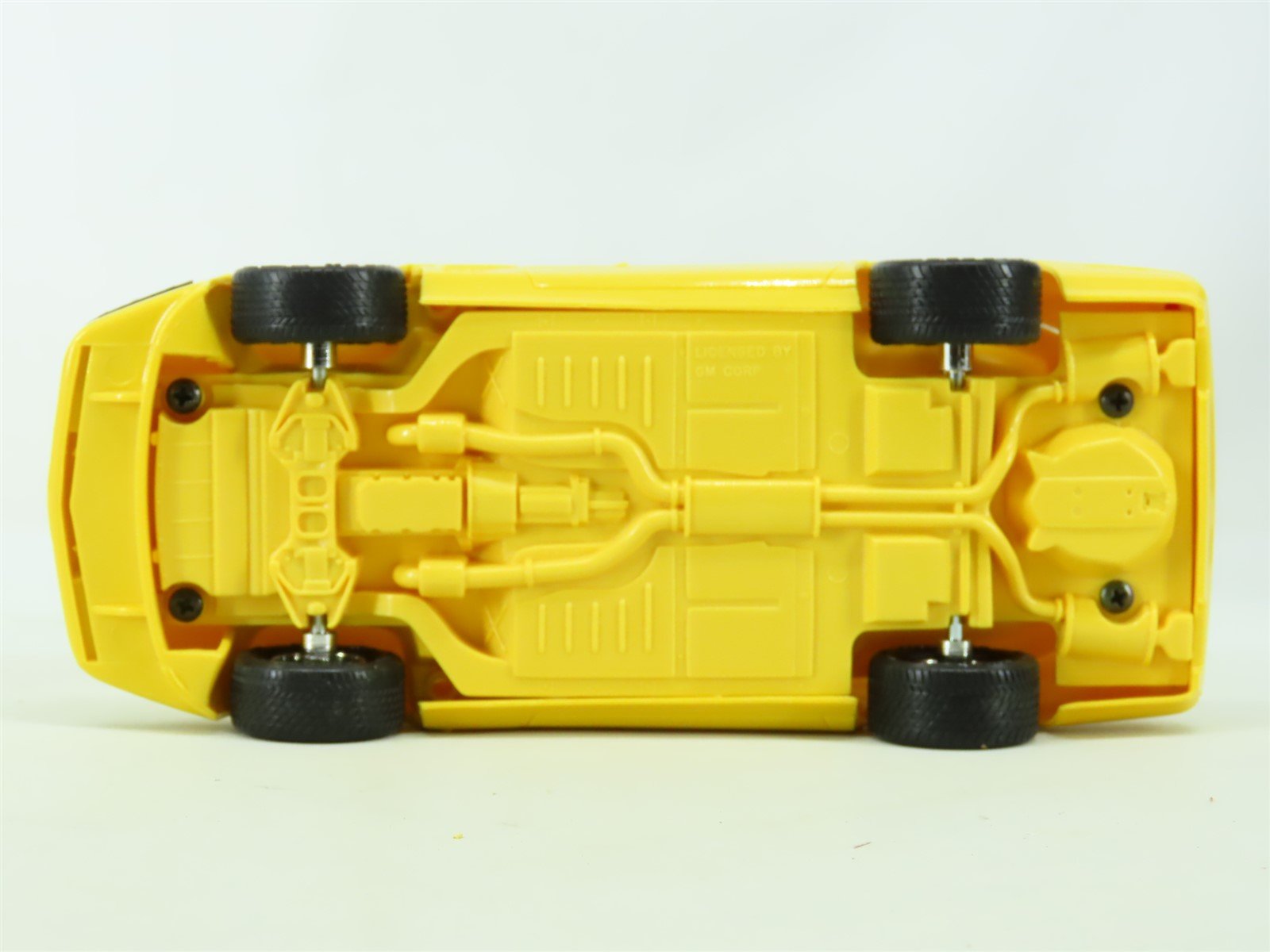 1:25 Scale AMT Ertl Plastic Model Car #6661EO 1995 Chevrolet