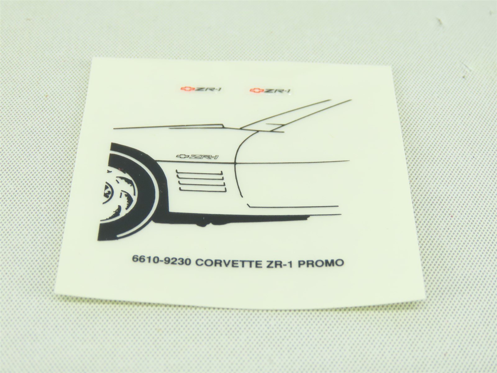 1:25 Scale AMT Ertl Plastic Model Car #6610 1993 Corvette ZR-1