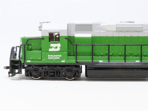 HO Scale Bachmann 825 BN Burlington Northern GP40 Diesel Locomotive w/Caboose