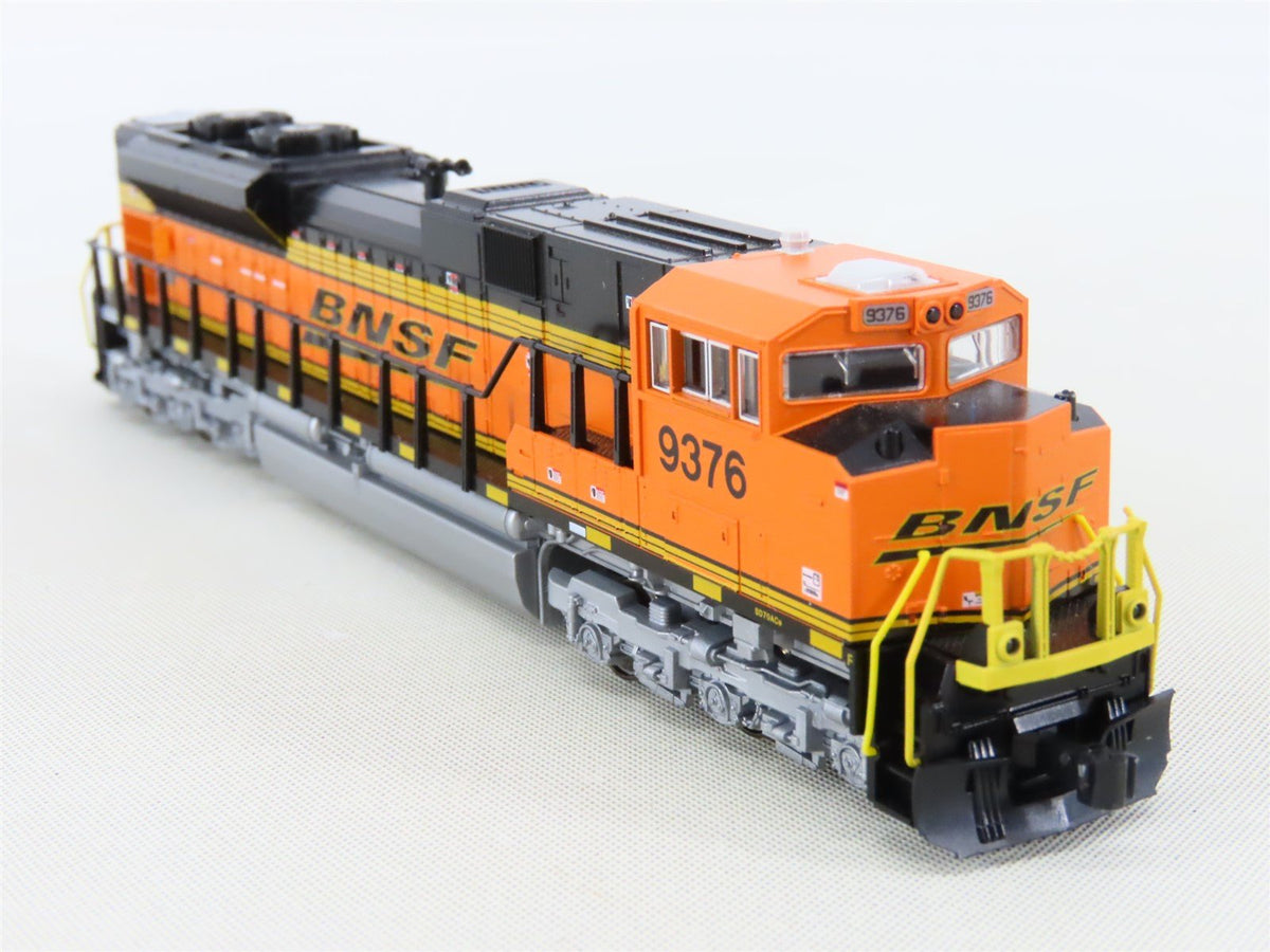 N Scale KATO 176-8434 BNSF Railway EMD SD70ACe Diesel #9376 - DCC Ready