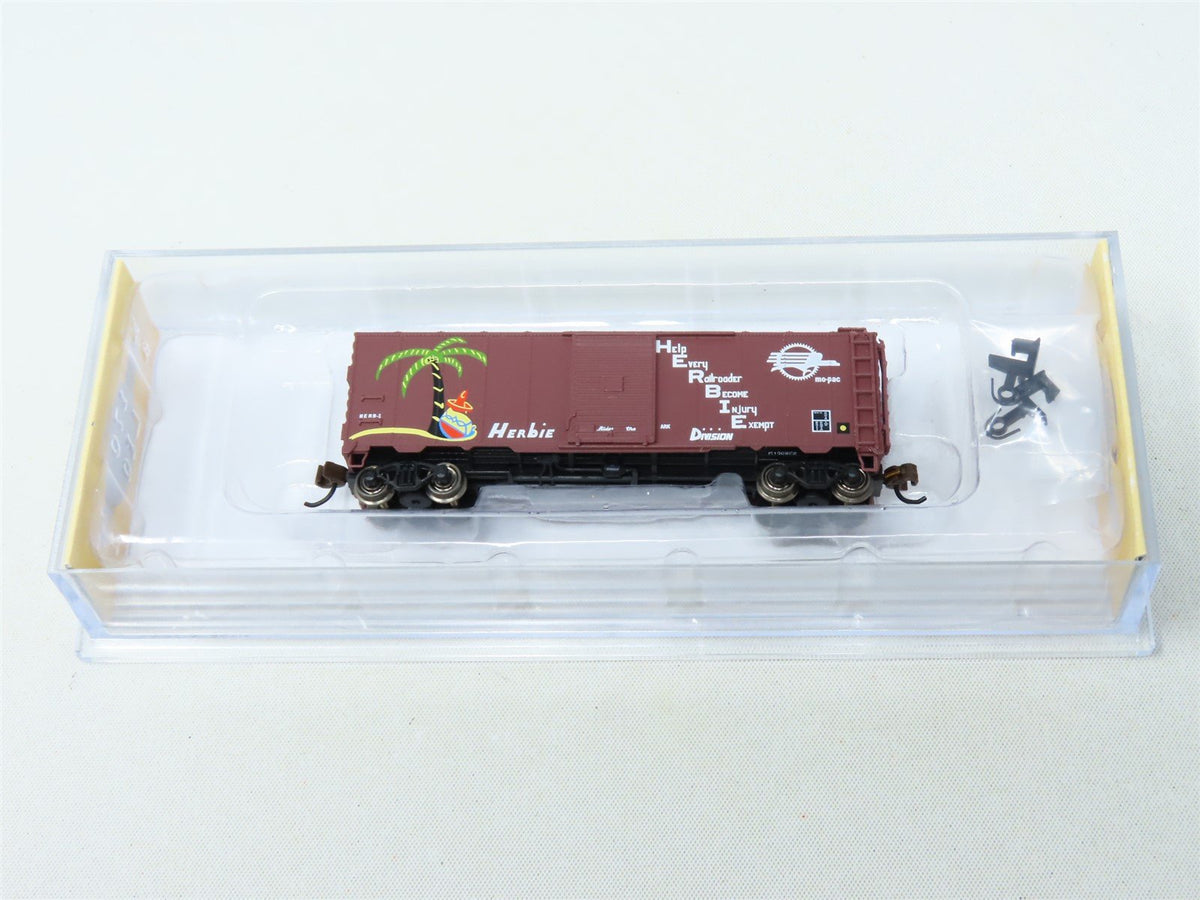 N Scale Bachmann 17060 MP Missouri Pacific 40&#39; Boxcar &quot;Herbie&quot;