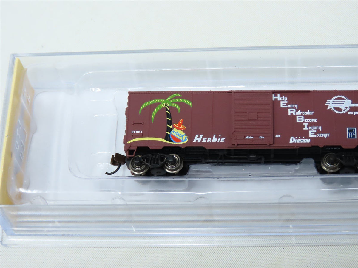 N Scale Bachmann 17060 MP Missouri Pacific 40&#39; Boxcar &quot;Herbie&quot;