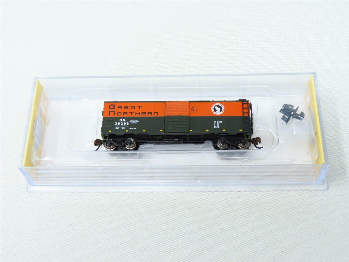 N Scale Bachmann 17059 GN Great Northern 40&#39; Boxcar #39398