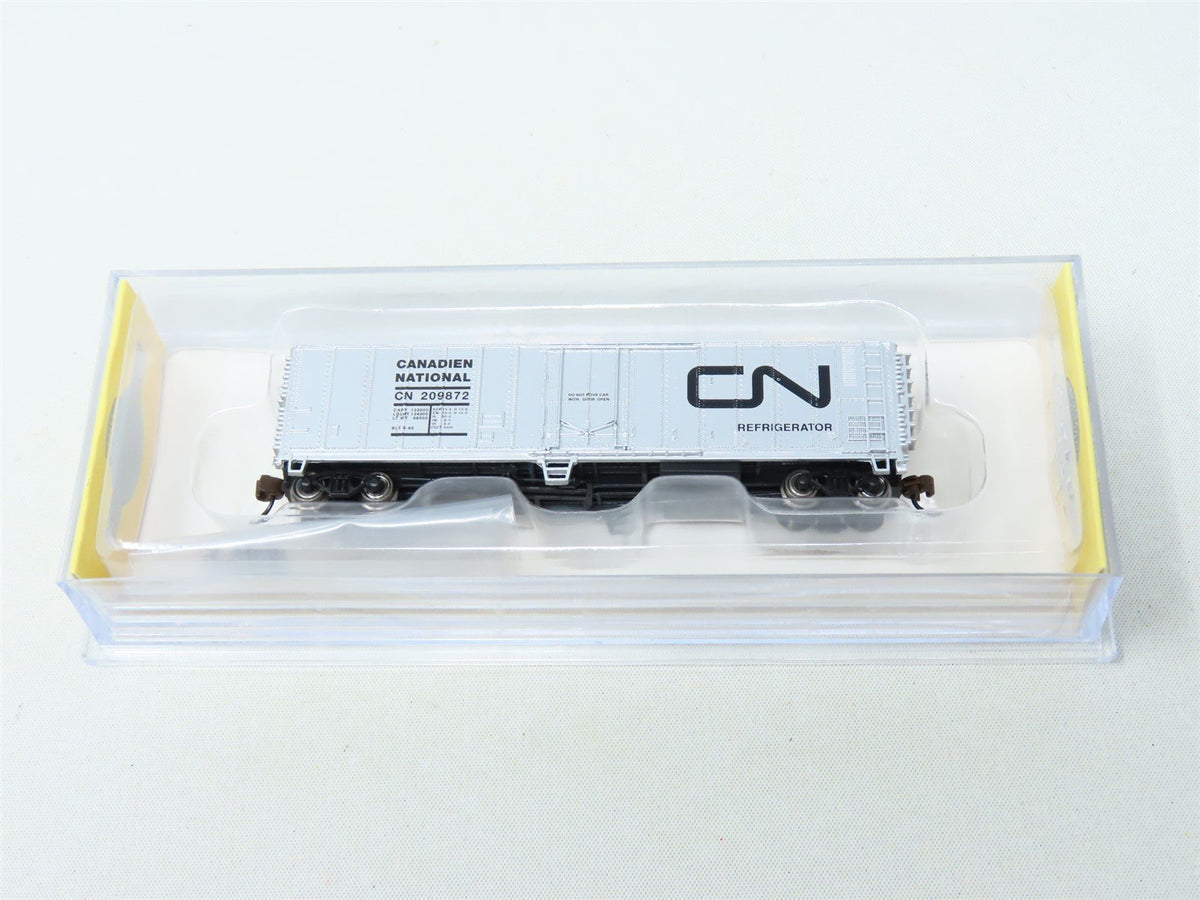 N Scale Bachmann 17952 CN Canadian National 50&#39; Reefer Car #209872