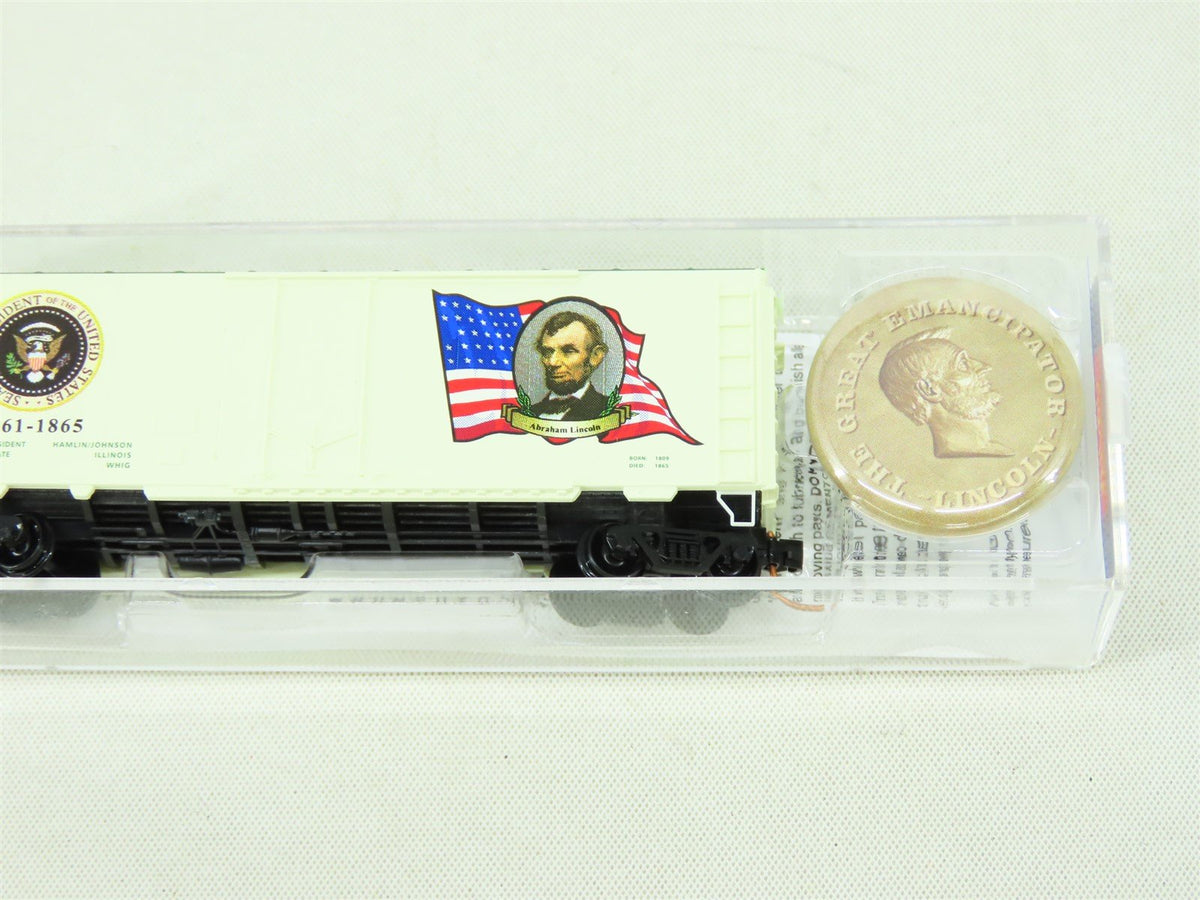 N Micro-Trains MTL 07400125 Presidential Series 40&#39; Box Car - Abraham Lincoln