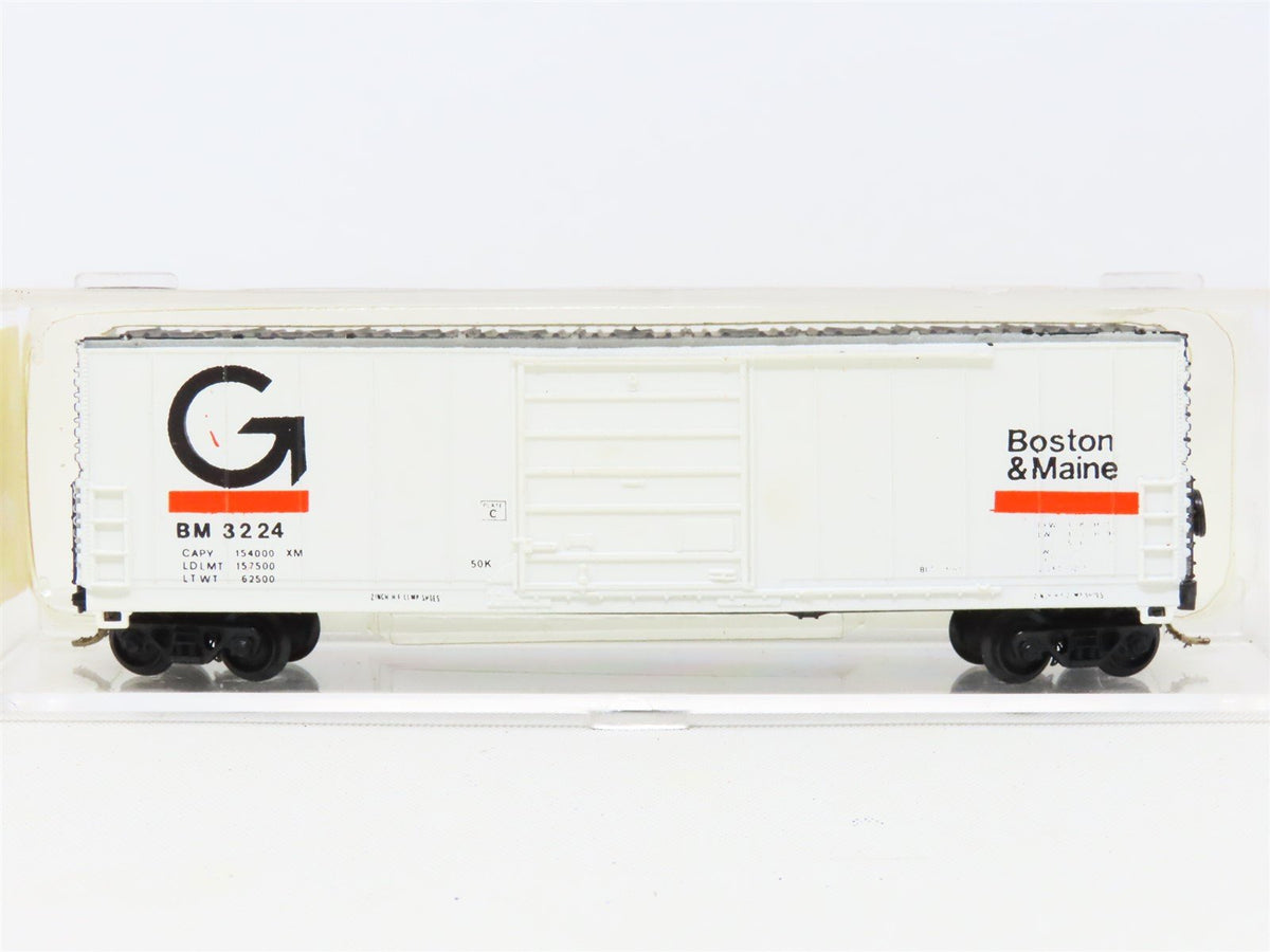 N Scale Life-Like Bev-Bel 4425-3 BM Boston &amp; Maine 50&#39; Single Door Box Car #3224