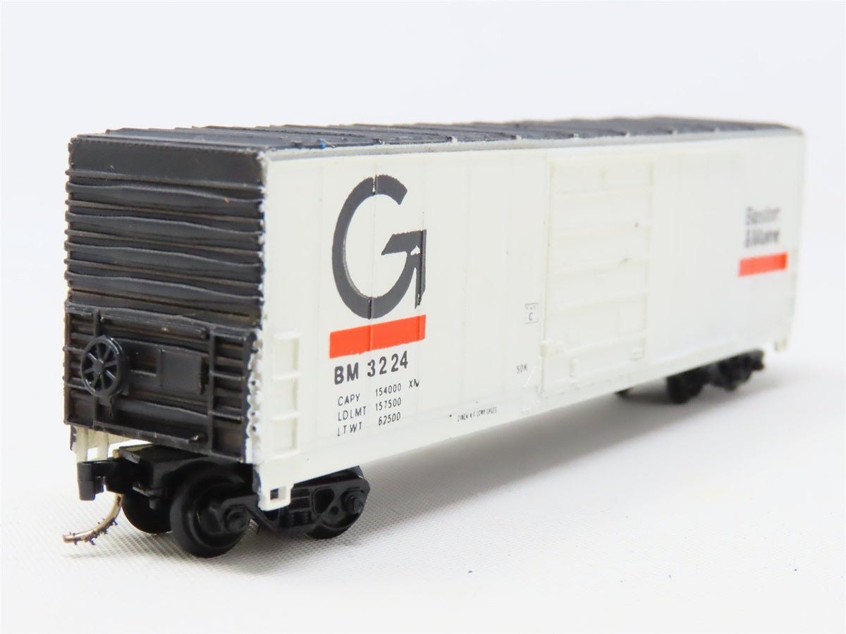 N Scale Life-Like Bev-Bel 4425-3 BM Boston &amp; Maine 50&#39; Single Door Box Car #3224