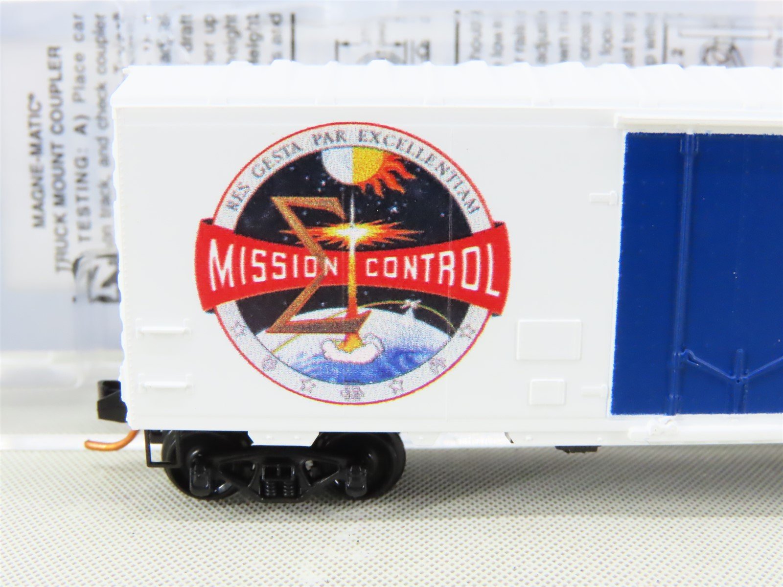 N Scale Micro-Trains MTL NSC 10-01 Achievement Through Excellence Box Car #2010