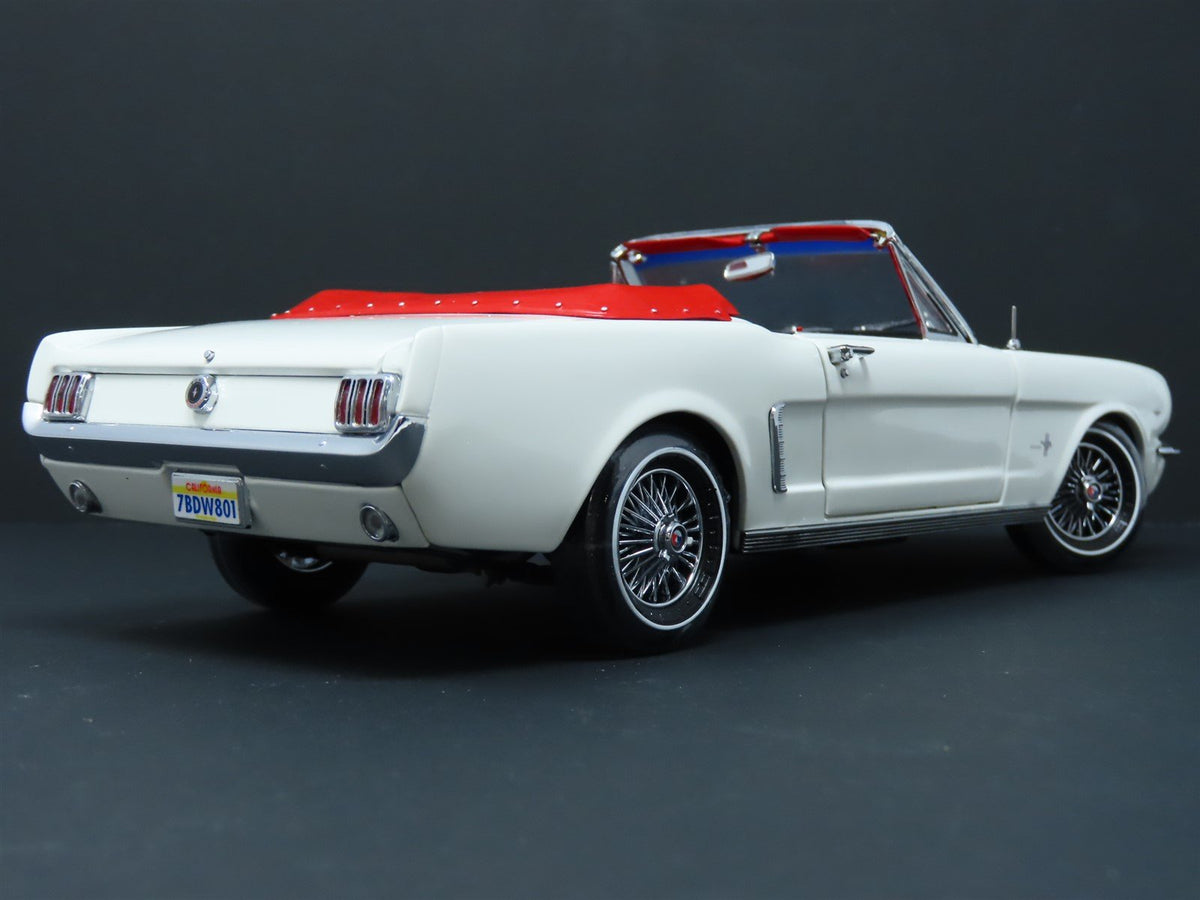 1:18 Scale Precision 100 Die-Cast 32400N 1964-1/2 Ford Mustang Convertible