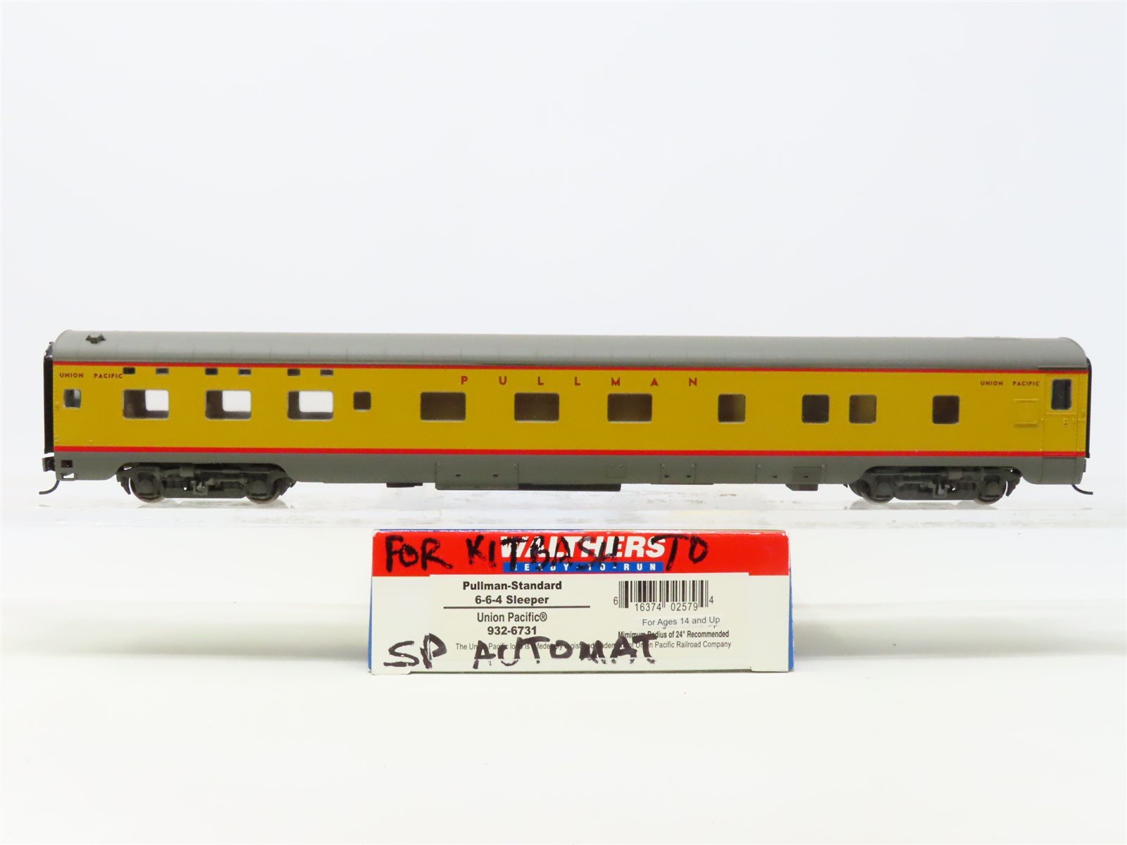 HO Scale Walthers 932-6731 UP Union Pacific 6-6-4 Sleeper Passenger Car