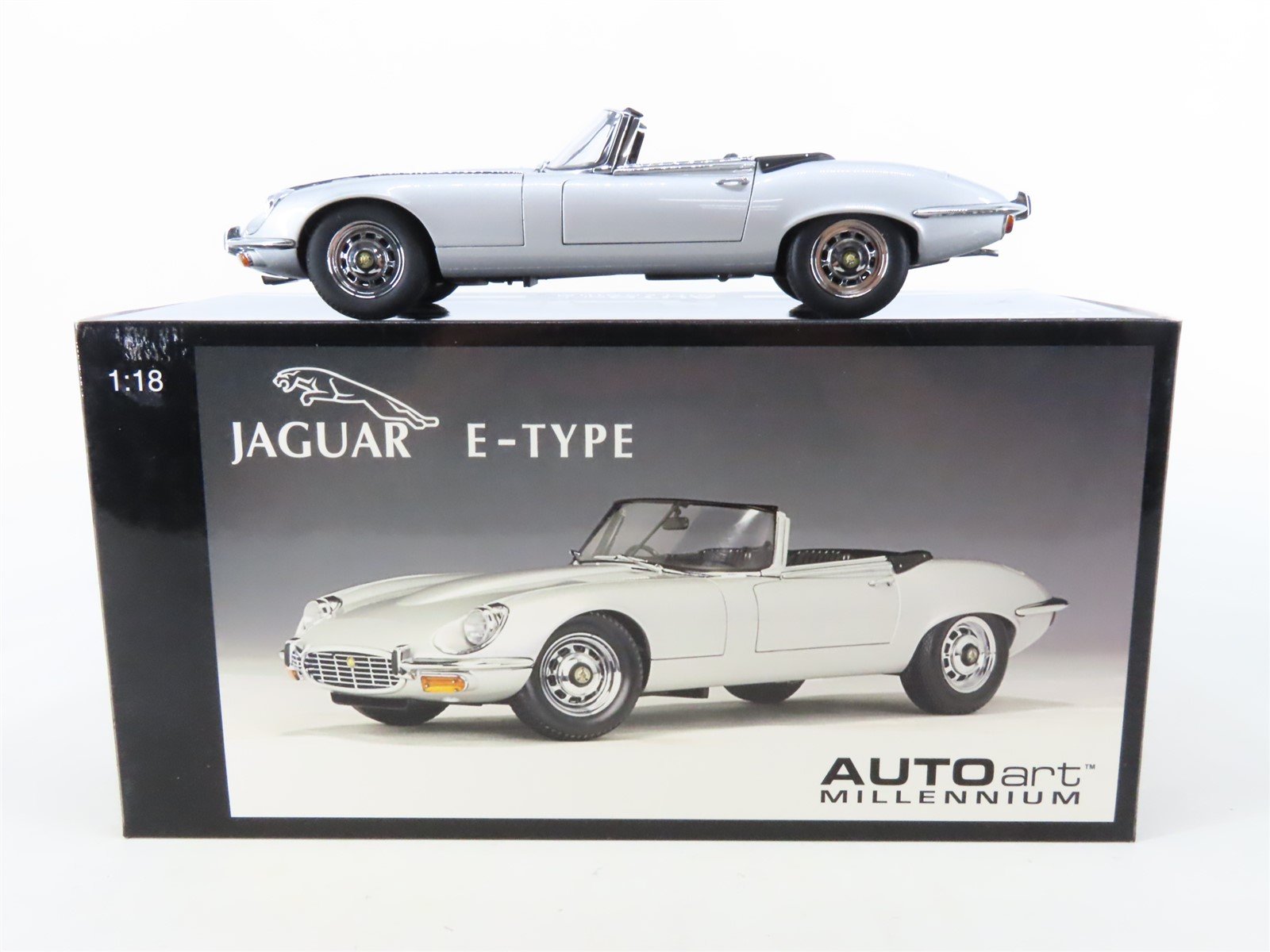 Jaguar 1 18 scale models on sale