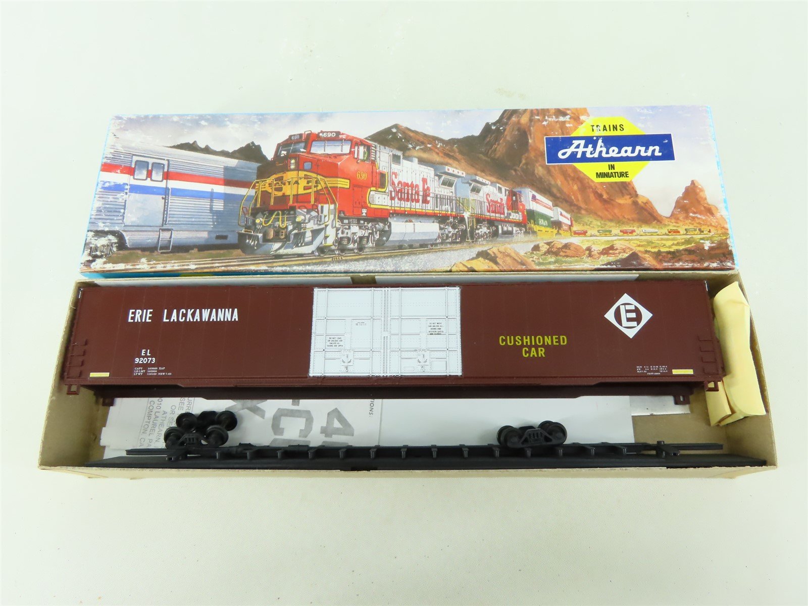 HO Scale Athearn Kit #2946 EL Erie Lackawanna 86' Hi-Cube Box Car #92073