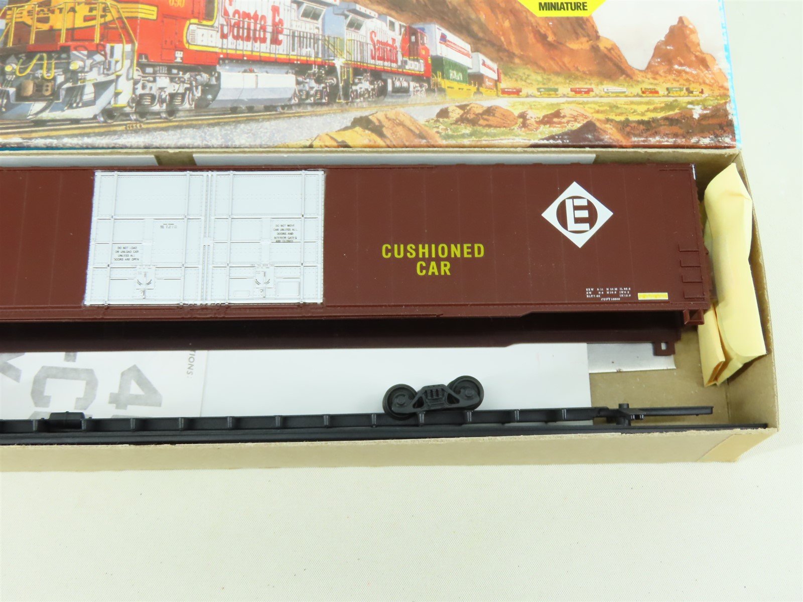 HO Scale Athearn Kit #2946 EL Erie Lackawanna 86' Hi-Cube Box Car #92073