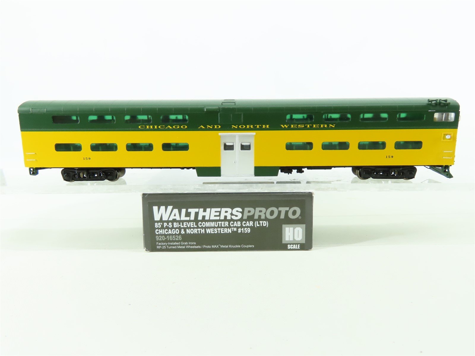 HO Scale Walthers Proto 920-16526 CNW 85' Bi-Level Commuter Cab Passenger #159