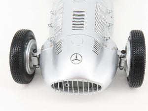 1:18 Scale CMC Die-Cast M-018 1939 Mercedes-Benz W165