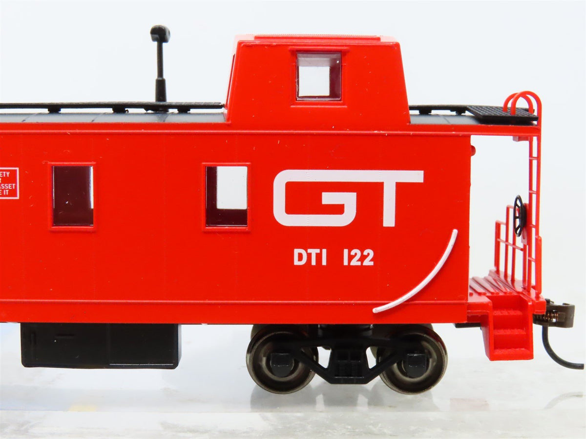 HO Bachmann Silver 14004 GT Grand Trunk Western Offset Cupola Caboose #122