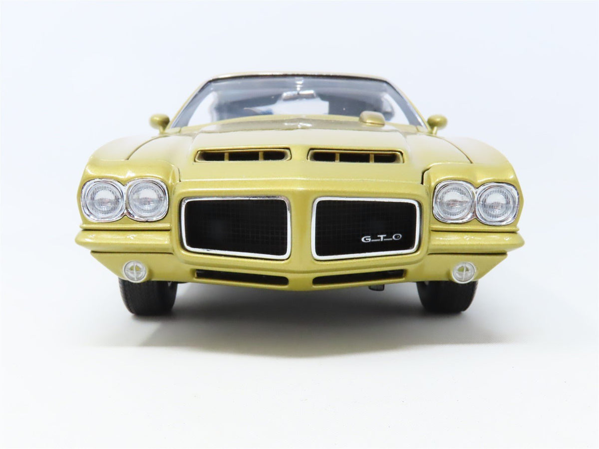 1:18 Scale GMP #8045 Limited Edition Diecast Model Car Gold 1972 Pontiac GTO