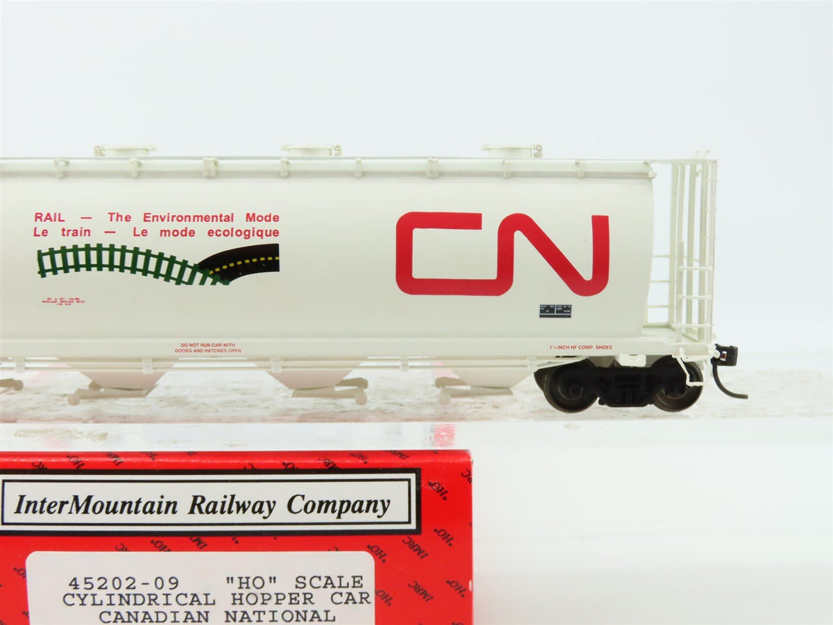 HO Scale InterMountain 45202-09 CN Canadian National Cylindrical Hopper #377973