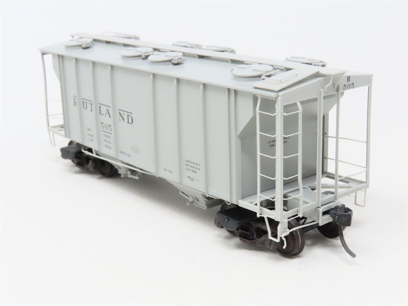 HO Scale Kadee Cars 8324 RUT Rutland 2-Bay Covered Hopper #505