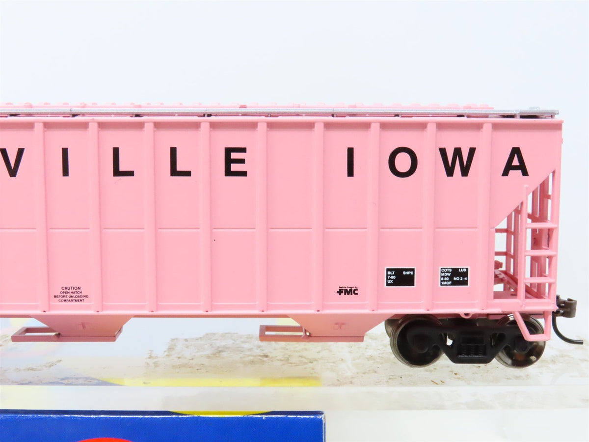 HO Scale Athearn 92763 RREX Farnhamville Iowa 3-Bay Covered Hopper #4326