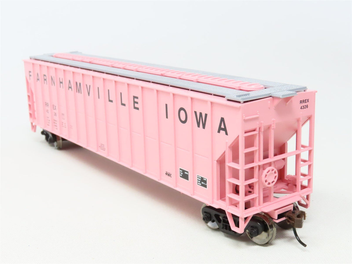 HO Scale Athearn 92763 RREX Farnhamville Iowa 3-Bay Covered Hopper #4326