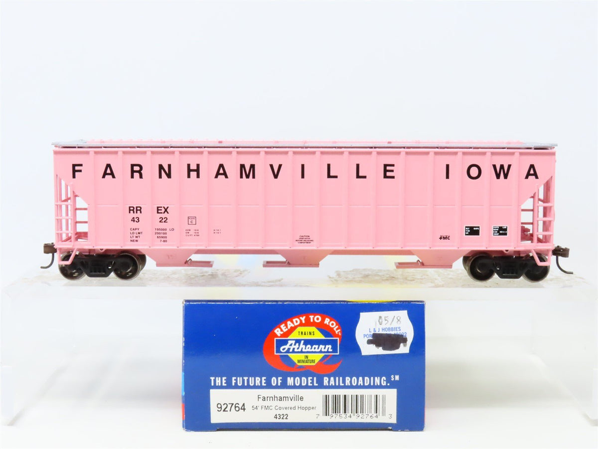 HO Scale Athearn 92764 RREX Farnhamville Iowa 3-Bay Covered Hopper #4322