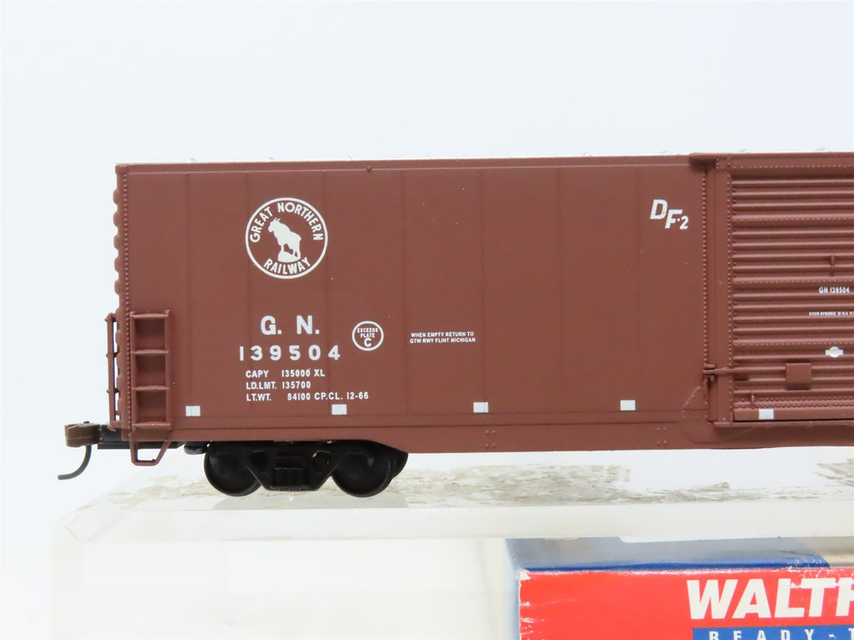 HO Scale Walthers 932-3564 GN Great Northern 60&#39; Auto Door Box Car #139504