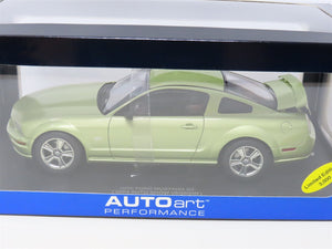 1:18 Scale AUTOart #73011 2005 Ford Mustang GT (2004 Auto Show Version) - Green