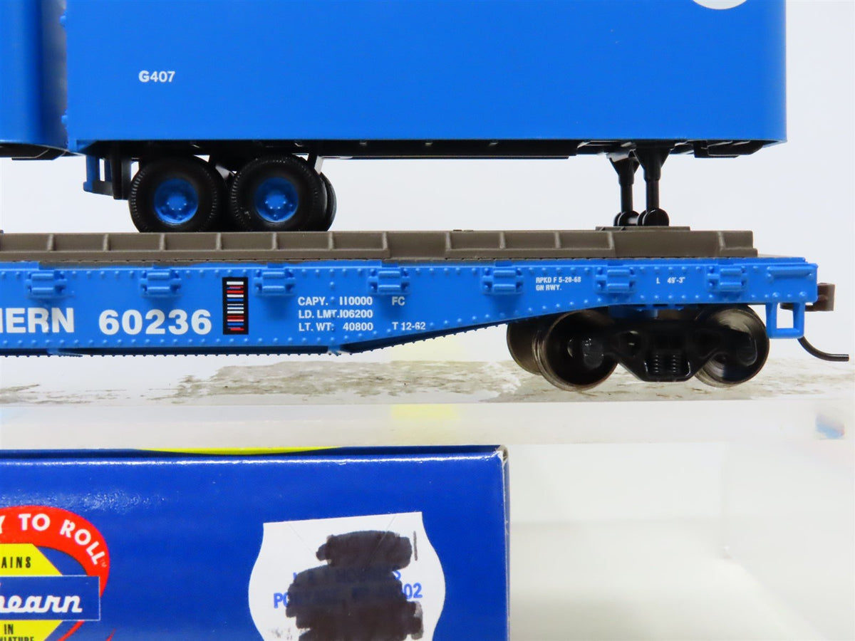 HO Scale Athearn 92399 GN Great Northern 50&#39; Flat Car #60236 w/ Two 25&#39; Trailers